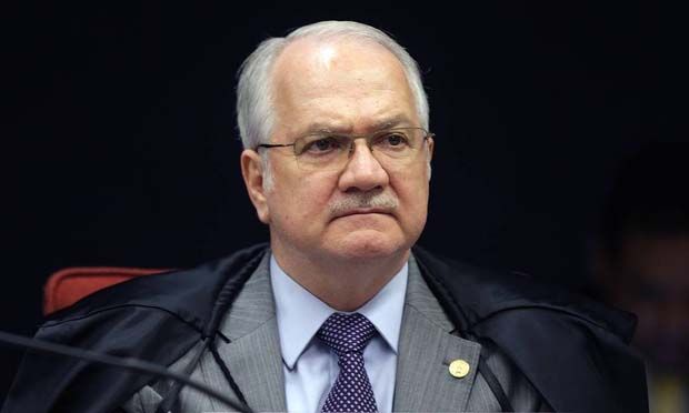 "Quem trata de eleições são as forças desarmadas", ensina presidente do TSE