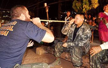 Dom foi morto com tiro no peito e Bruno com disparo na cabeça; assassinos atiraram ao menos 4 vezes