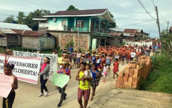 Indígenas protestam em Atalaia do Norte em defesa de Bruno Pereira e Dom Phillips