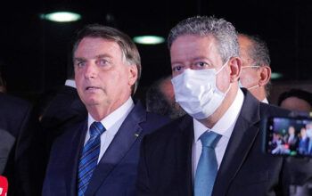 Lira começa a recolher assinaturas para CPI da Petrobras após pedido de Bolsonaro