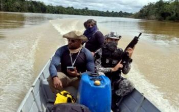 Polícia do cumpre mandado de busca e apreensão em casa de suspeito em Atalaia do Norte