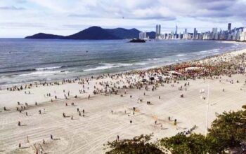 VÍDEO – Pouco público: Evento com Bolsonaro em Balneário Camboriú fracassa