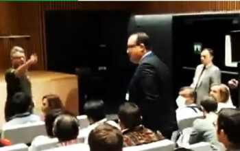 Presidente da Funai é expulso de evento da ONU na Espanha por indigenista; "assassino, miliciano" - vídeo