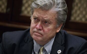 Ex-assessor de Trump e guru do bolsonarismo, Steve Bannon é condenado por desacato ao Congresso dos EUA