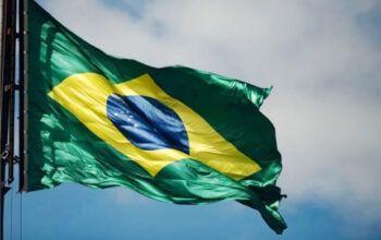 Empresários, banqueiros e artistas assinam carta de apoio à democracia