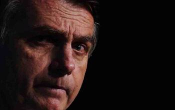 Bolsonaro dobra aposta de fake news contra Lula dois dias depois de Alexandre Moraes punir bolsonaristas