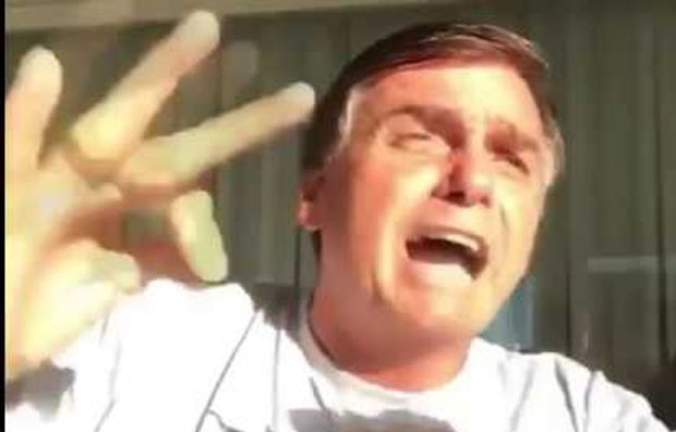 Bolsonaro chama de "covardia" decisão de Moraes para que se manifeste sobre discurso de ódio