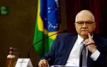 Fachin recusa convite de Bolsonaro para evento por 'dever de imparcialidade'
