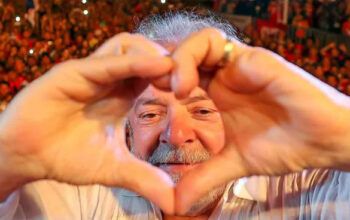 Datafolha: entre os jovens, Lula tem 51% dos votos, mais que o dobro de Bolsonaro