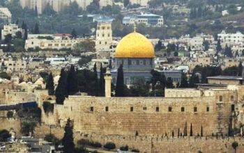 Ataque a ônibus de fiéis judeus deixa sete feridos em Jerusalém