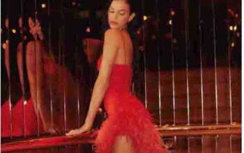 Vestida de vermelho, Bruna Marquezine declara voto em Lula e petista agradece