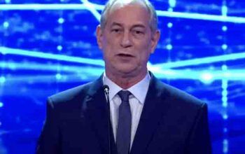 “Você corrompeu todas as suas esposas e seus filhos”, diz Ciro a Bolsonaro