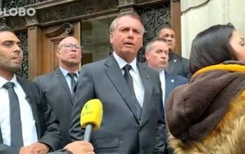 Bolsonaro se irrita e abandona entrevista após pergunta sobre uso político do funeral da rainha Elizabeth (vídeo)