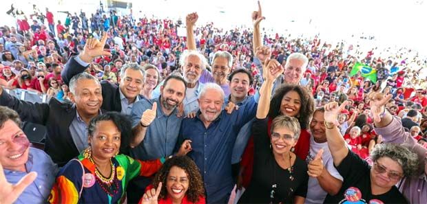 Datafolha: Lula mantém liderança com 45% e Bolsonaro vai de 34% para 33%