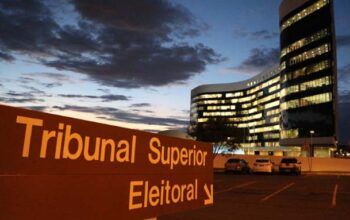 TSE dá prazo de defesa para Bolsonaro por acusações no 7 de Setembro