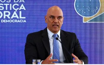 Alexandre de Moraes determina investigação de Carla Zambelli por ação armada em SP