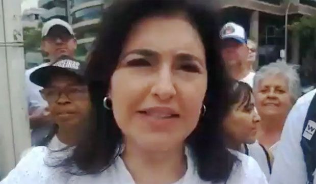 Bolsonaro terá que responder na Justiça pela frase "pintou um clima", diz Simone Tebet (vídeo)