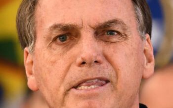 'Foi para beneficiar Lula', diz Bolsonaro sobre decisão de Moraes que barrou investigações contra institutos de pesquisas