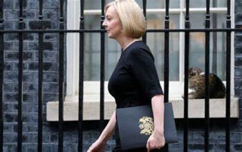 Liz Truss renuncia ao cargo de primeira-ministra do Reino Unido