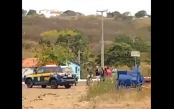 Polícia Rodoviária do governo Bolsonaro fecha estradas no Nordeste para impedir povo de votar