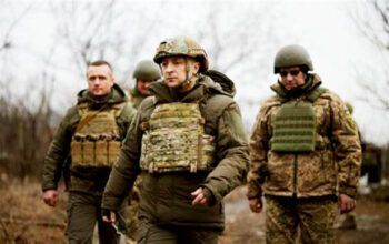 Rússia começa a 'se preparar' para guerra nuclear, diz Zelensky à BBC