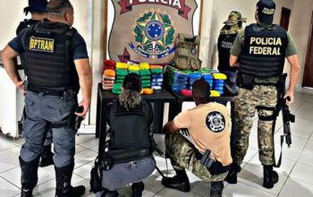 Cinco mulheres são presas com 135 kg de cocaína em embarcação no porto de Santo Antônio do Içá