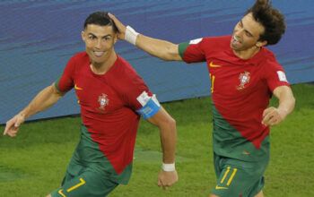 Adidas diz que sensor da bola confirma que CR7 não fez gol contra o Uruguai