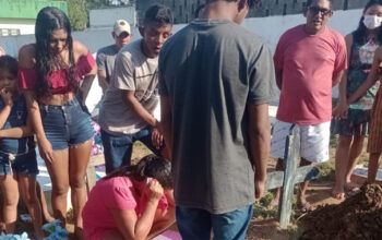 Criança de 5 meses que morreu espancado e asfixiado é sepultado em Borba