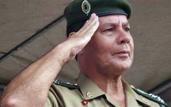 Internauta apelida Mourão e 'Paquita da Ditadura' bomba nas redes