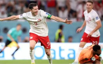 Lewandowski faz o que Messi não conseguiu, realiza sonho e chora