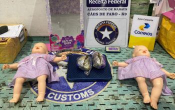 Maconha é apreendida no aeroporto de Manaus escondidas em bonecas