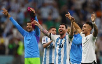 Messi e Fernández garantem vitória da Argentina sobre o México na Copa