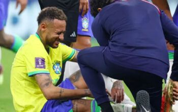 Neymar e Danilo estão fora da fase de grupos da Copa