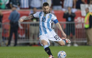 Terça é dia de estreias de Messi, Mbappé e Lewandowski na Copa