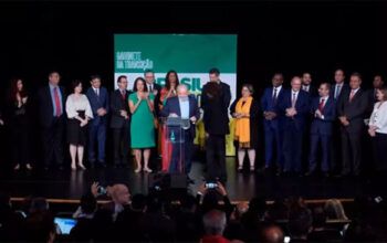 Lula anuncia 16 novos ministros para a composição do futuro governo; Alckmin na indústria