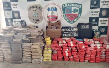 Polícia apreende no Jutaí 605 quilos de pasta base de cocaína; dois homens foram presos