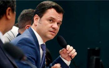 Anderson Torres é preso pela Polícia Federal ao desembarcar em Brasília