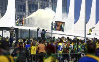 Após pedido da PGR, advogado diz que Bolsonaro repudia atos de vandalismo