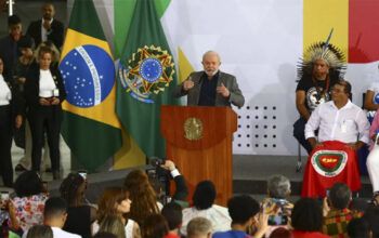 Lula assina decreto que cria o Conselho de Participação Social