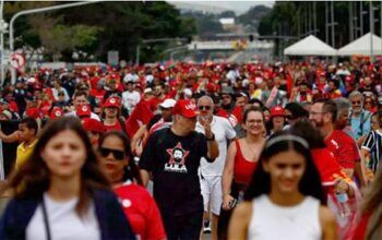 MST e movimentos sociais marcham em Brasília rumo à posse de Lula