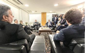 Presidentes dos três poderes da República se unem contra o terrorismo bolsonarista