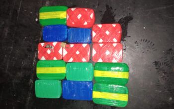 Em Manacapuru, polícia apreende quase 15 quilos de cocaína em embarcação