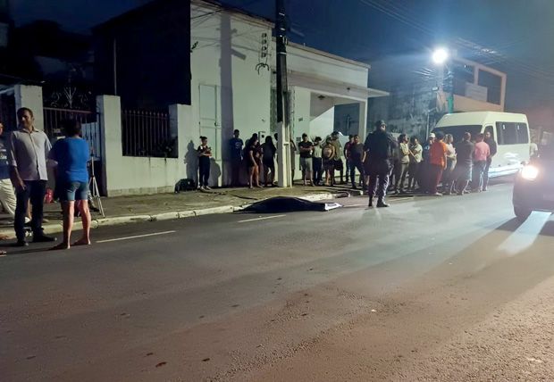 Homem é assassinado na frente do próprio pai no bairro Aparecida