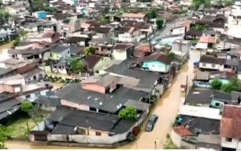 Temporal mata 36, tira centenas de casa e devasta áreas no litoral de SP