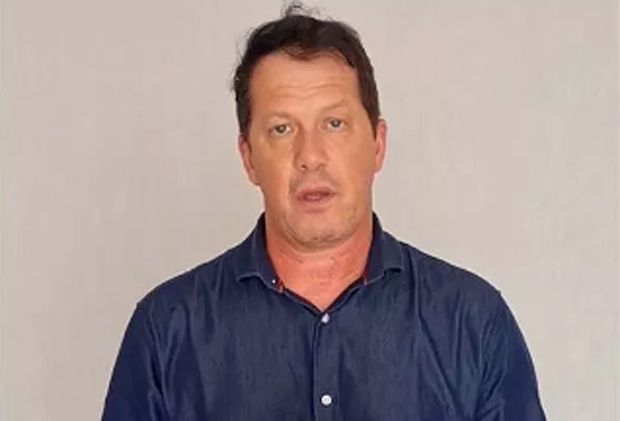 Chorando, vereador xenófobo pede desculpas após atacar baianos: “minha mulher vai me largar” (vídeo)