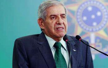 General Augusto Heleno vai à CPI de Brasília no dia 19 de abril