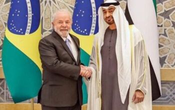 Lula assina acordos com Emirados Árabes após recepção calorosa na China