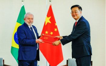 Visita de Lula à China visa cooperação mais abrangente e participação no Cinturão e Rota