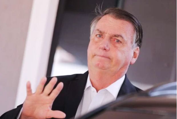 “Não tomei vacina. Não existe adulteração da minha parte”, diz Bolsonaro - vídeo
