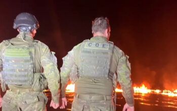 Polícia Federal e SSP-AM apreendem quase 1 tonelada de maconha do Solimões; barco dos traficantes explodiu no confronto